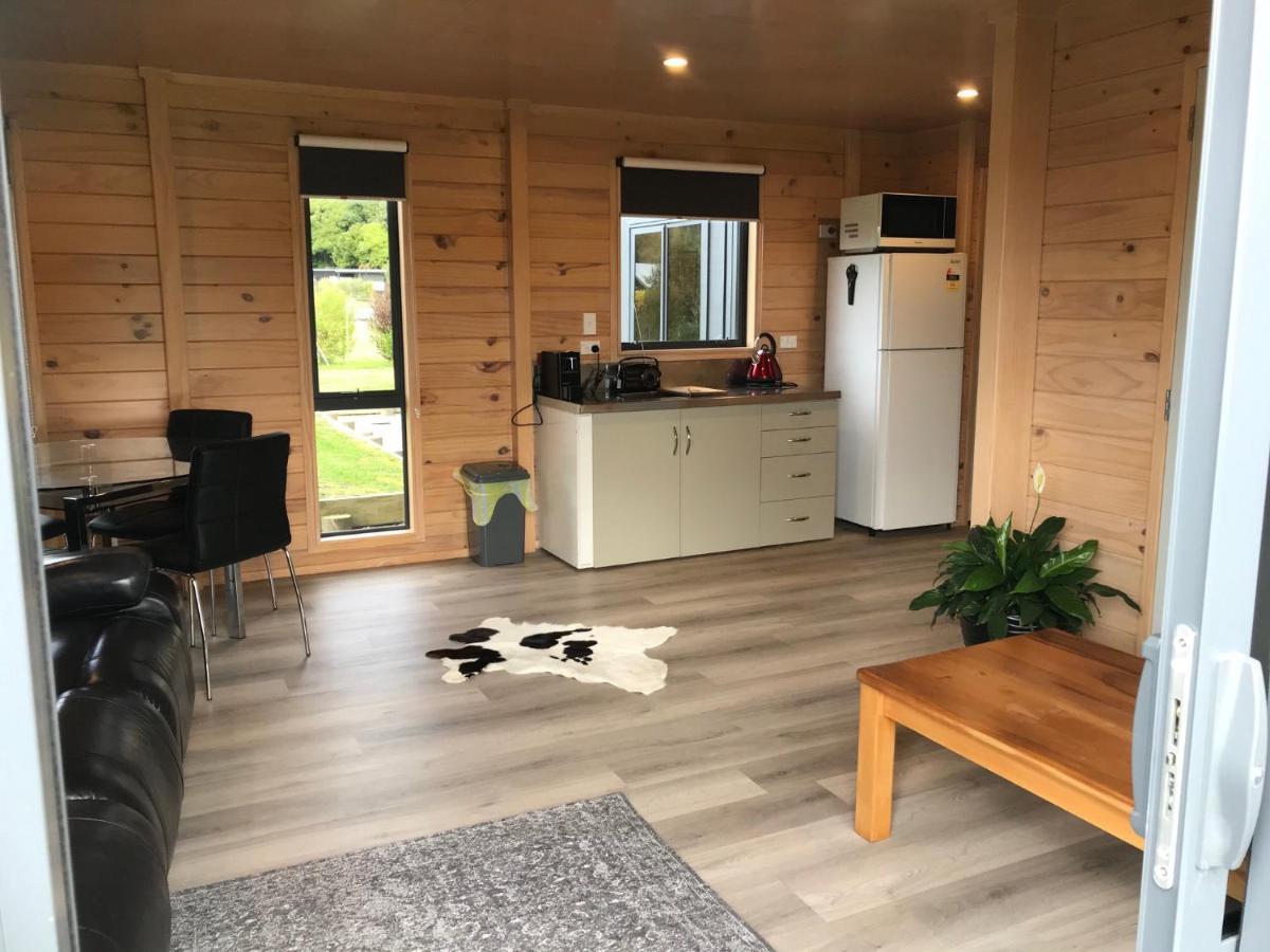 Aroha Anchor Apartment モトゥイーカ エクステリア 写真